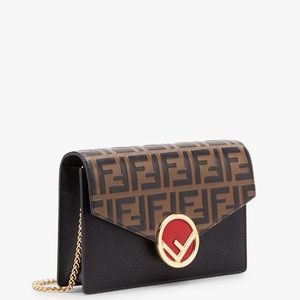 Fendi Wallet On Chain
Black leather mini bag